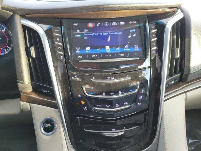 2018 Cadillac Escalade Luxury