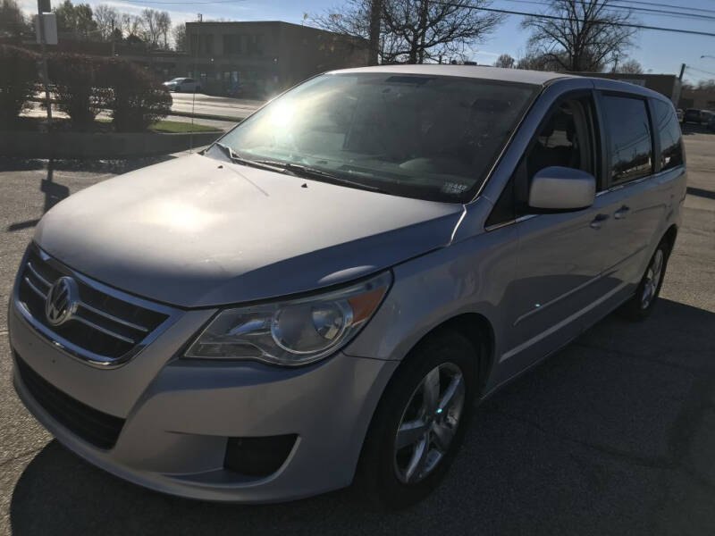 2010 Volkswagen Routan for sale at ADVANCE AUTO SALES in South Euclid OH