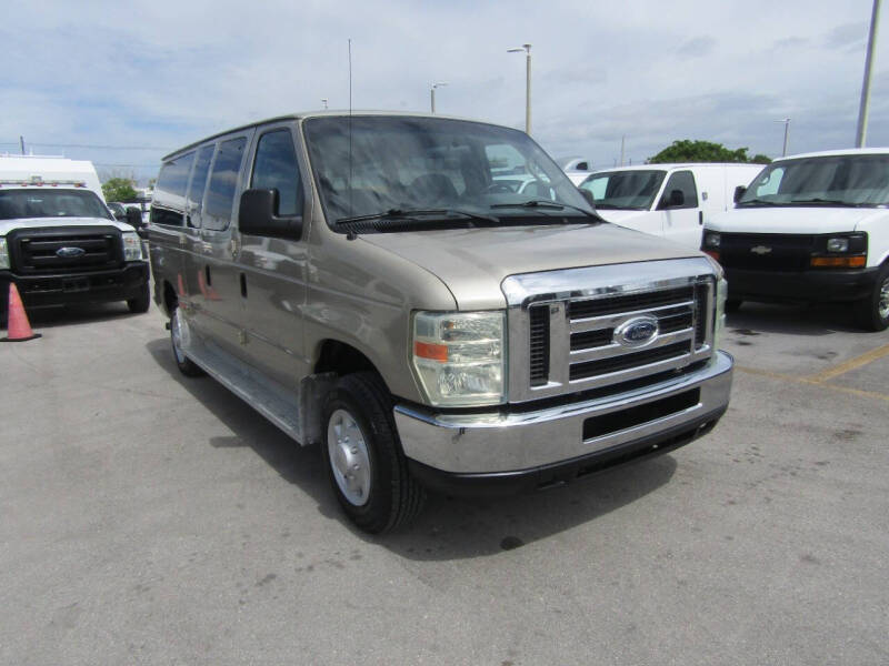 2008 Ford E-Series E-350 SD XLT