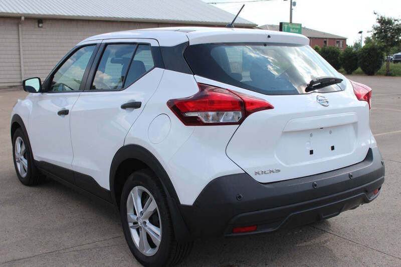 2020 Nissan Kicks S