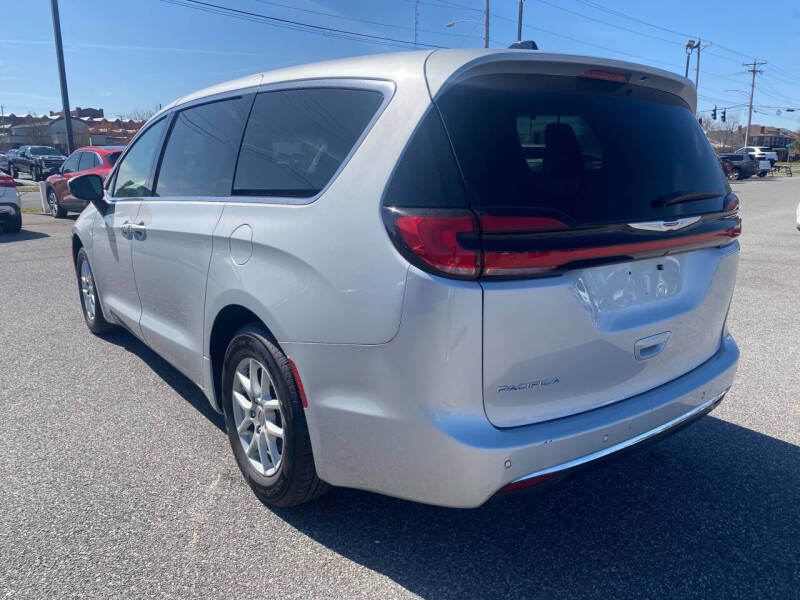 2023 Chrysler Pacifica Touring L