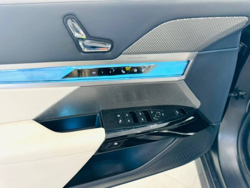 2023 BMW 7 Series 740i