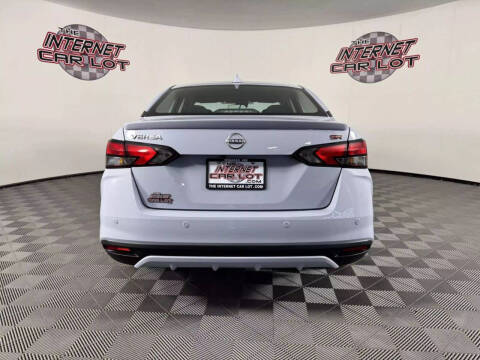 2025 Nissan Versa SR
