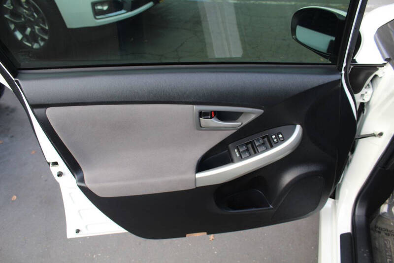 2013 Toyota Prius Three