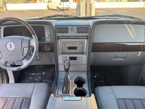 2004 Lincoln Navigator Luxury