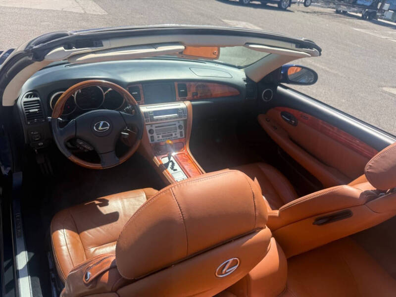 2005 Lexus SC 430