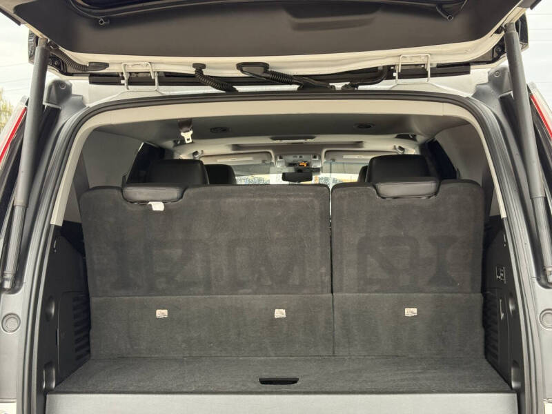 2020 Cadillac Escalade Luxury