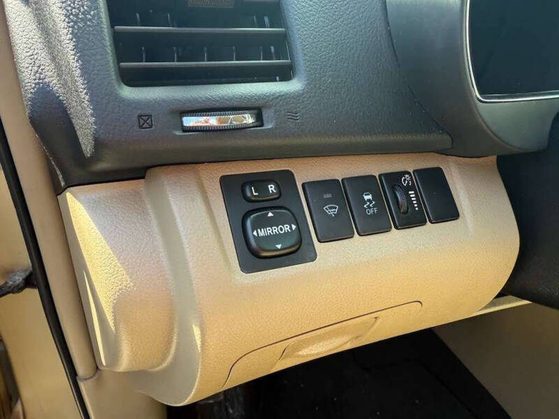 2011 Toyota Highlander SE