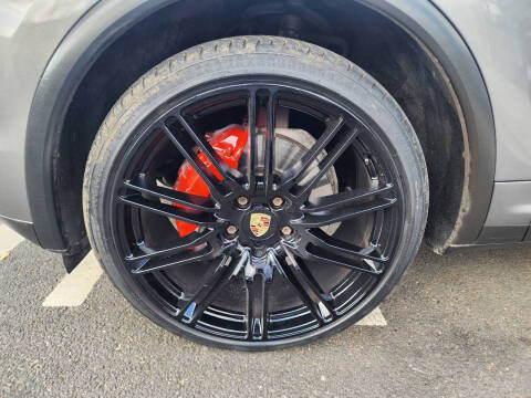 2011 Porsche Cayenne S
