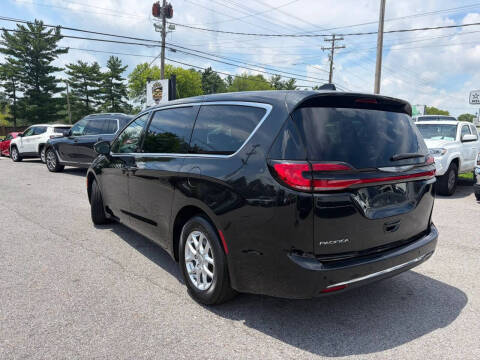 2023 Chrysler Pacifica Touring L