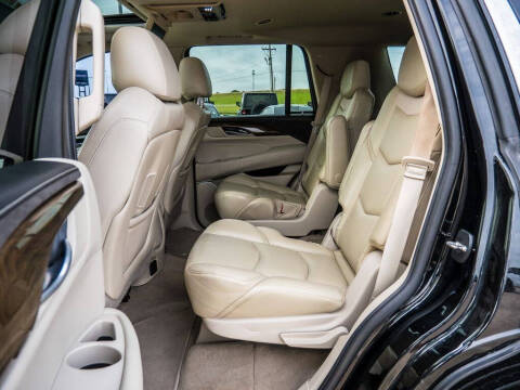 2018 Cadillac Escalade Luxury