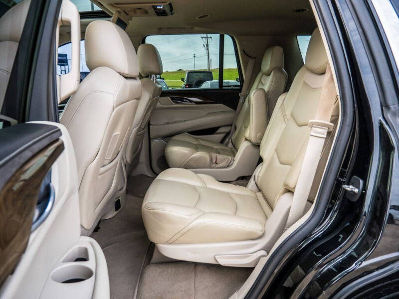 2018 Cadillac Escalade Luxury