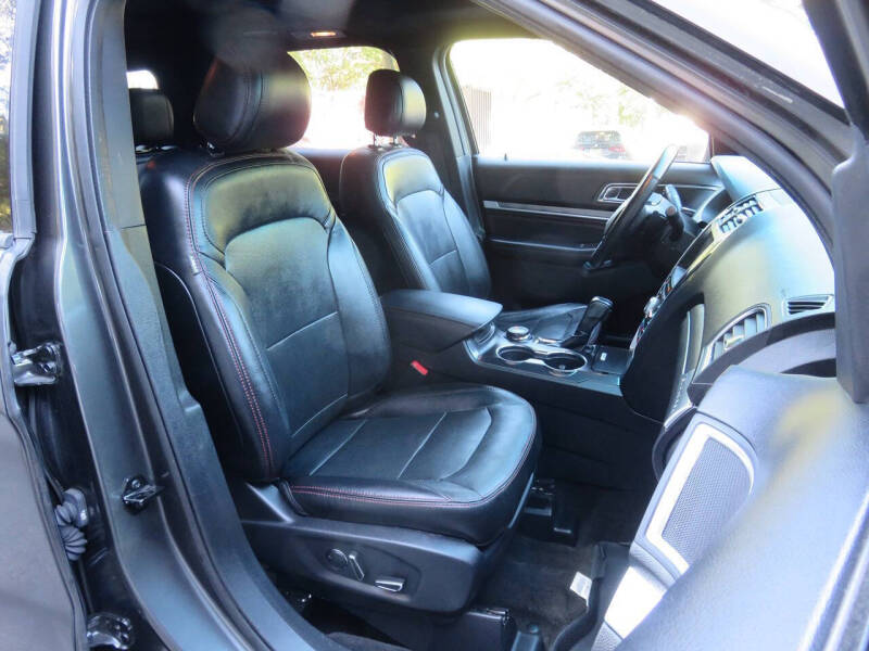 2017 Ford Explorer Sport