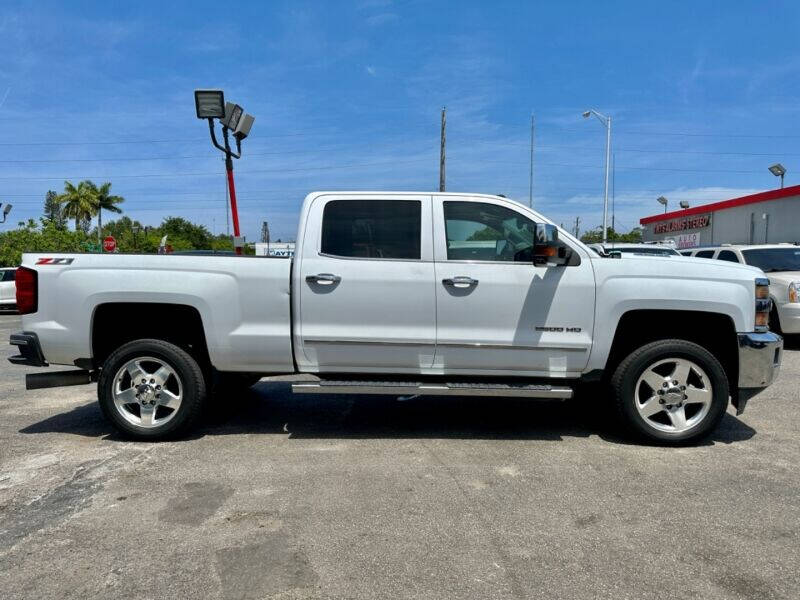 2015 Chevrolet Silverado 2500HD  - $30,995