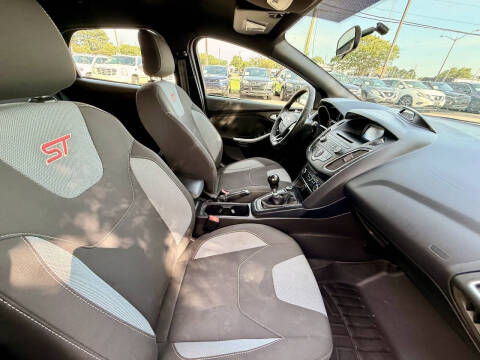 2017 Ford Focus ST
