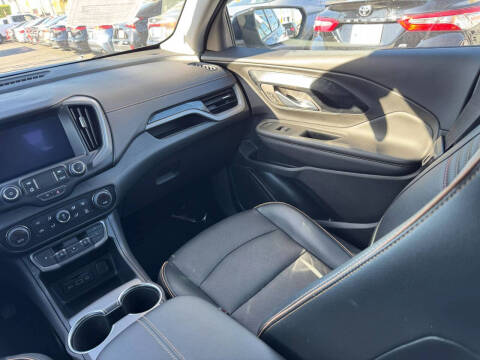 2023 GMC Terrain AT4