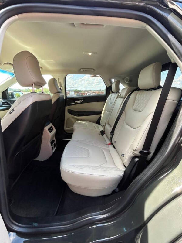 2023 Ford Edge Titanium