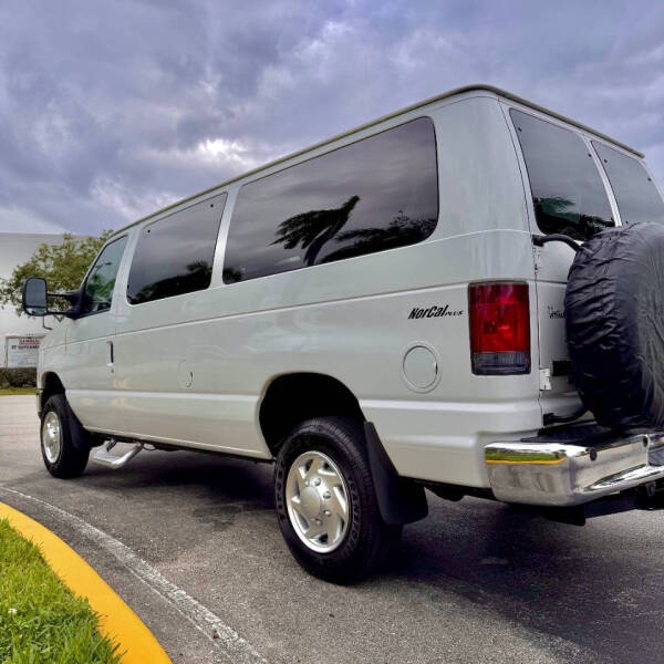 2011 Ford E-350