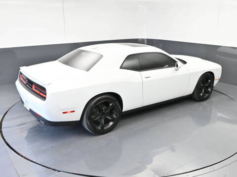 2016 Dodge Challenger SXT