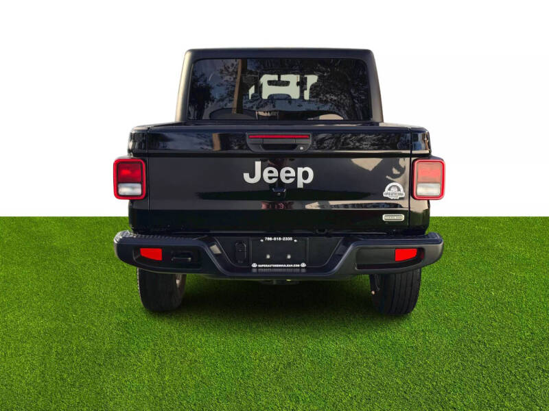 2023 Jeep Gladiator Overland