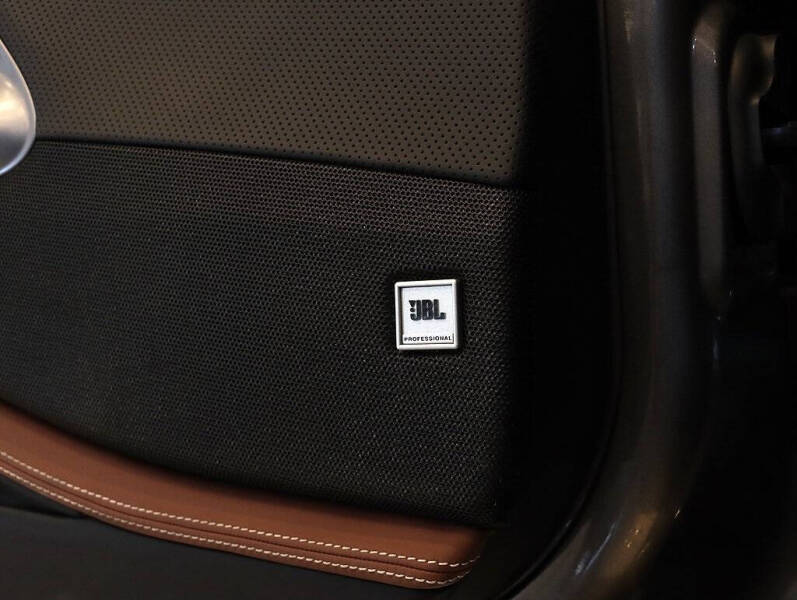 2021 Ferrari 812 GTS