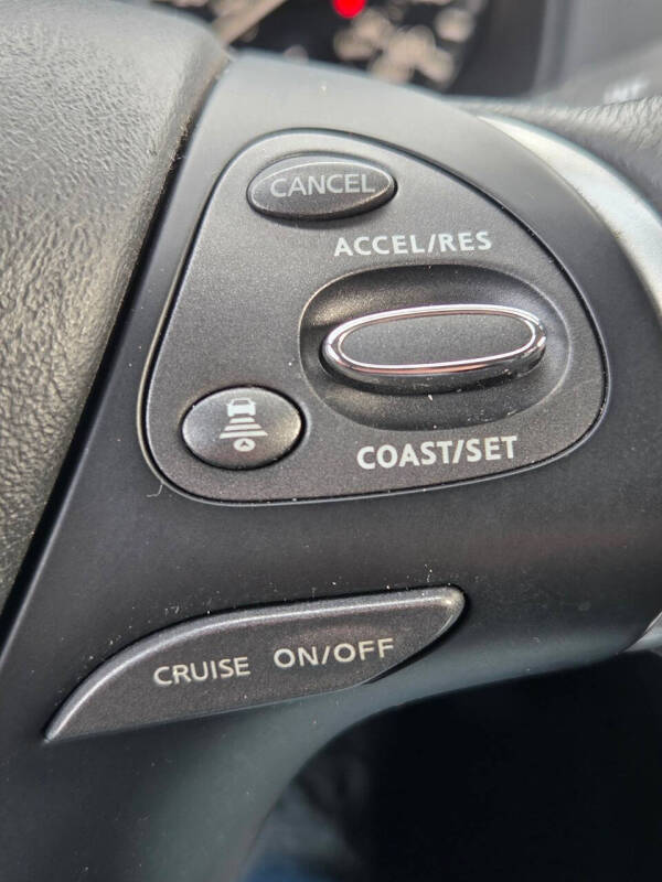 2018 Nissan Pathfinder SL