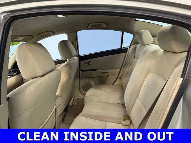 2004 Mazda MAZDA3 i