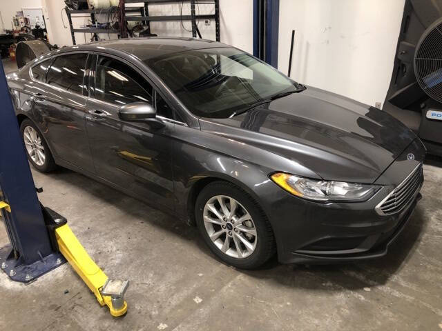 Ford Fusion's photo