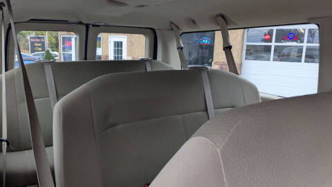 2011 Ford E-Series E-350 SD XLT