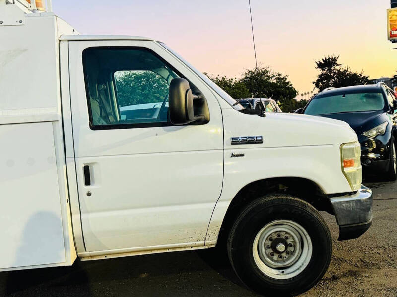 2011 Ford E-Series E-350 SD