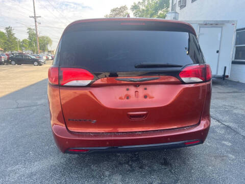 2018 Chrysler Pacifica Touring L Plus