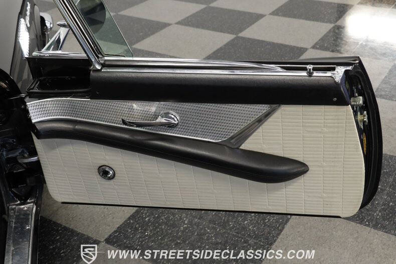 1957 Ford Thunderbird