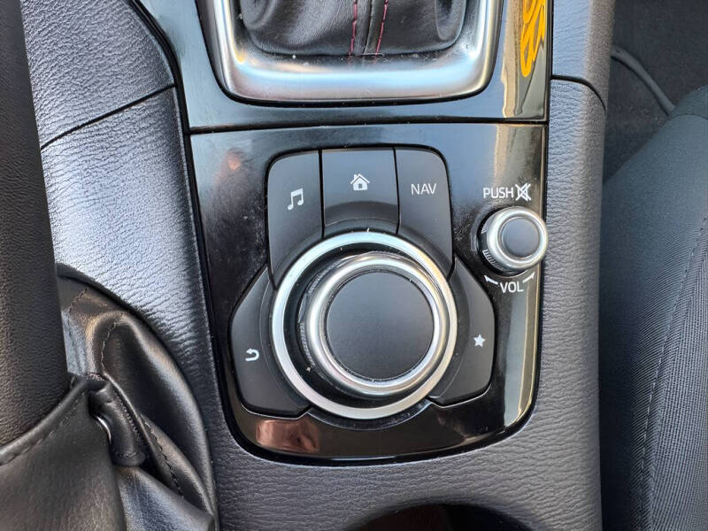 2015 Mazda MAZDA3 i Touring