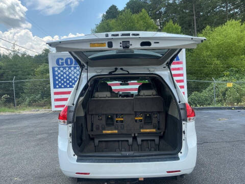 2012 Toyota Sienna