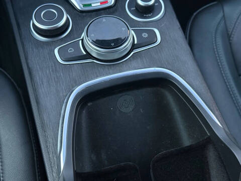 2022 Alfa Romeo Stelvio Sprint