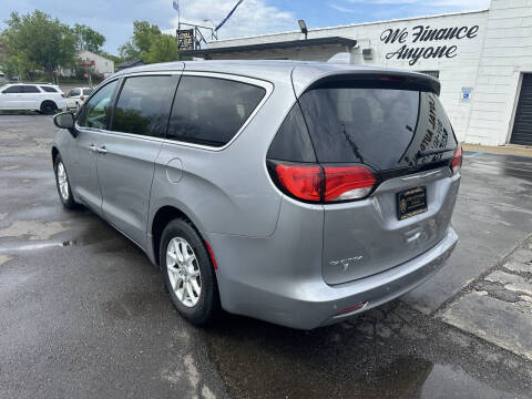 2017 Chrysler Pacifica Touring