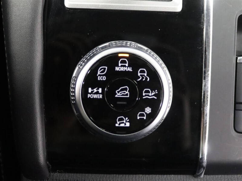 2024 Mitsubishi Outlander PHEV SE