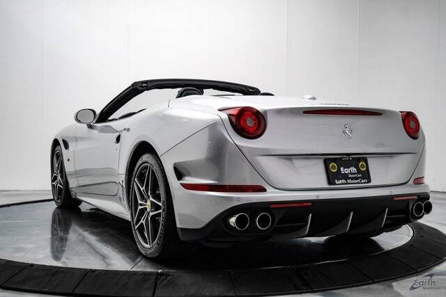 2016 Ferrari California T