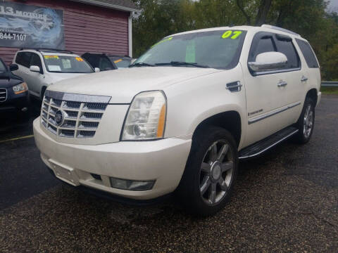 2007 Cadillac Escalade for sale at Hwy 13 Motors in Wisconsin Dells WI