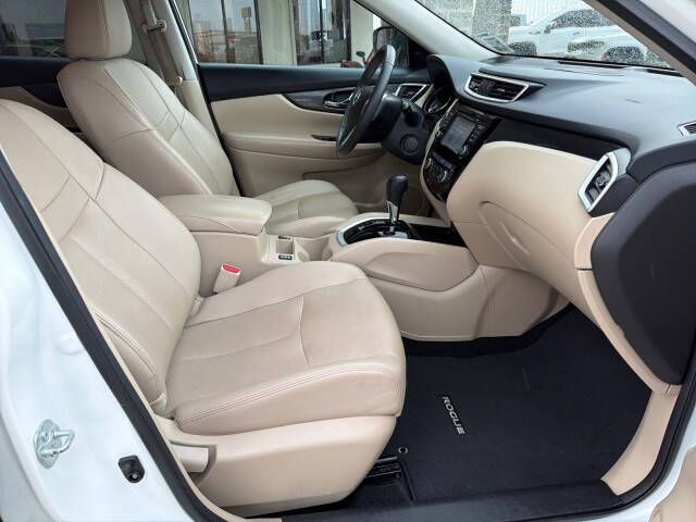 2016 Nissan Rogue SV