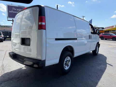 2022 Chevrolet Express 2500
