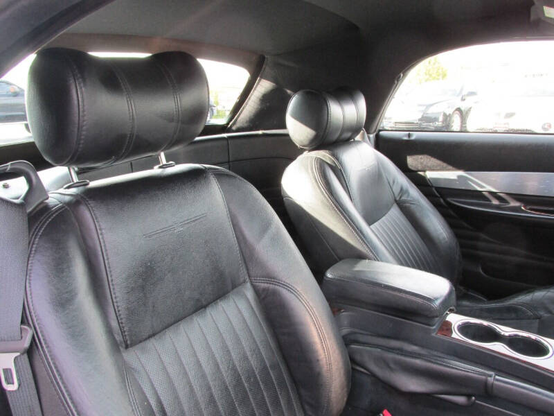 2004 Ford Thunderbird Deluxe