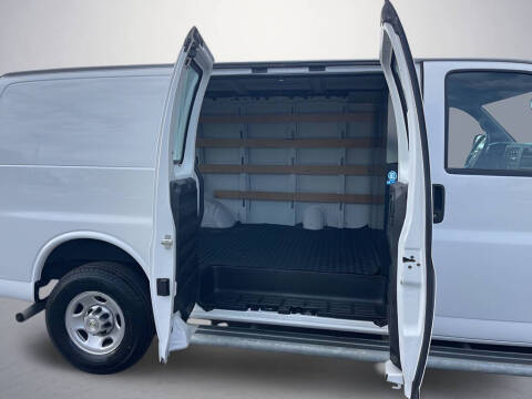 2023 Chevrolet Express 2500