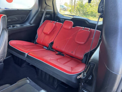 2020 Chrysler Pacifica Limited Red S