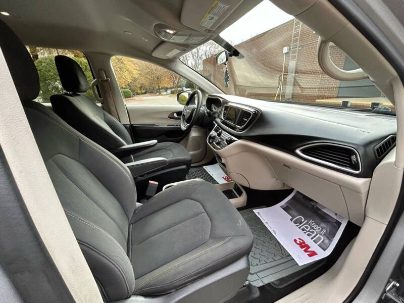 2018 Chrysler Pacifica LX