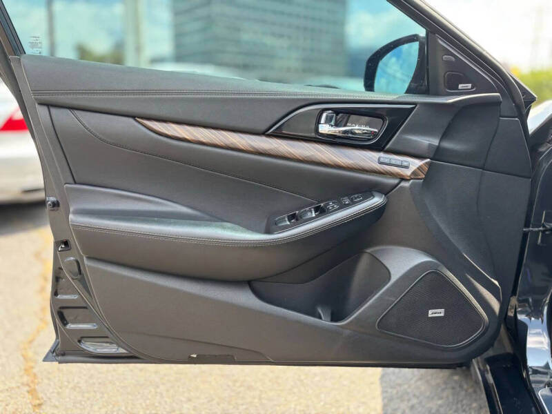 2017 Nissan Maxima Platinum