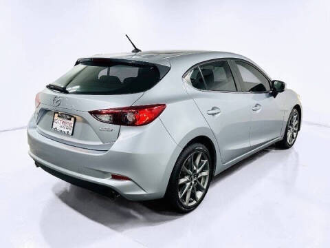 2018 Mazda MAZDA3 Touring