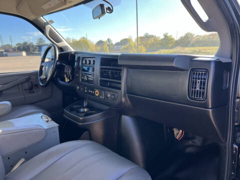 2017 Chevrolet Express 2500