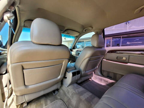 2003 Lincoln Town Car Executive