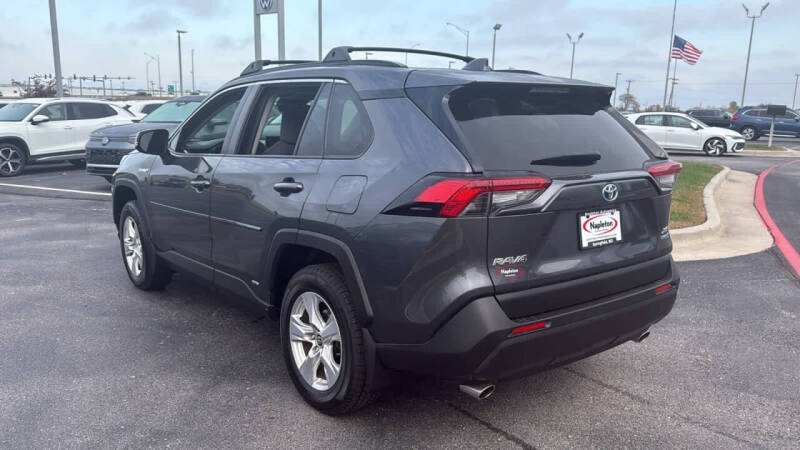 2020 Toyota RAV4 Hybrid XLE